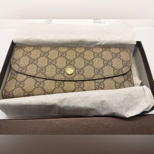 Gucci Beige Monogram Wallet